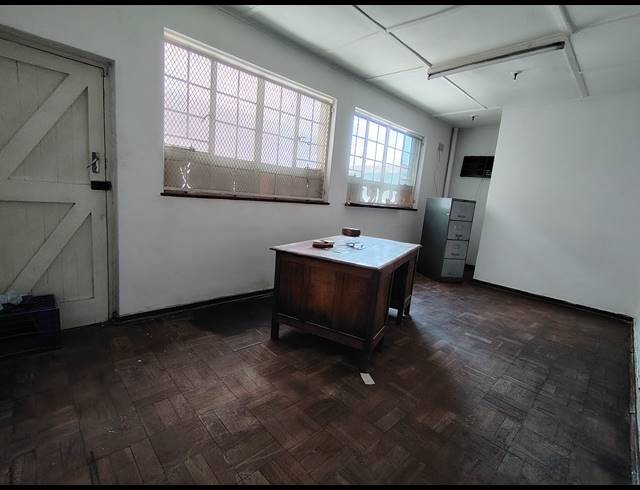 700M² WAREHOUSE TO LET IN DRIEHOEK